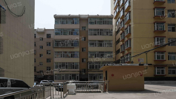 鸿峰花园西区外景图