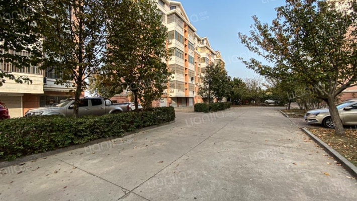 现代嘉园外景图