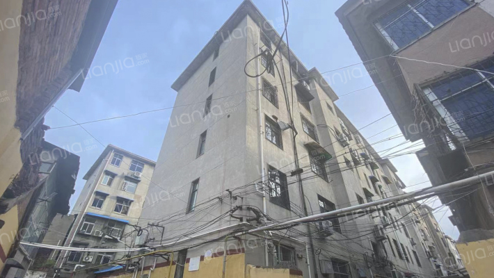 房管局住宅楼1外景图