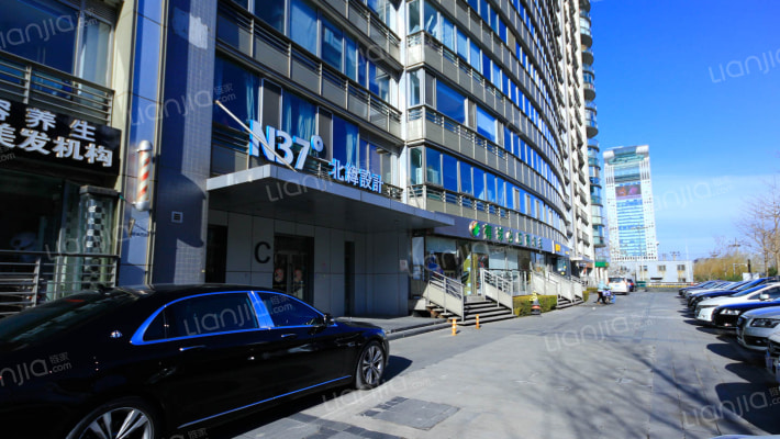 峻峰华亭外景图