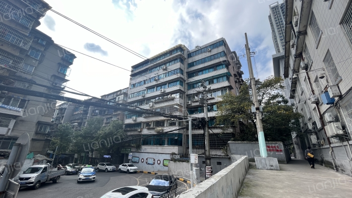 贵阳市燃气公司宿舍外景图