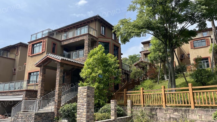 林泉香山外景图