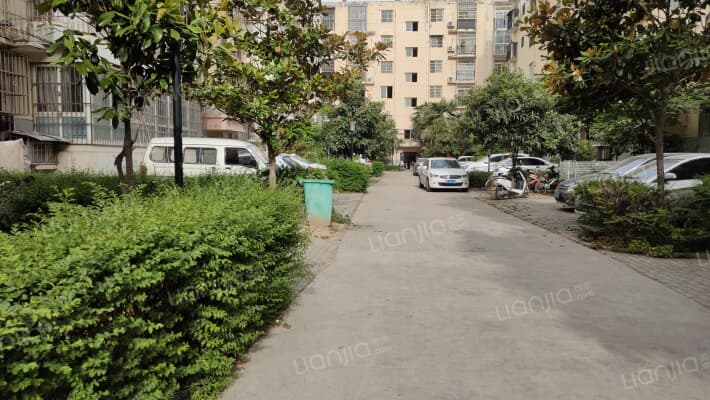 馨苑春天外景图