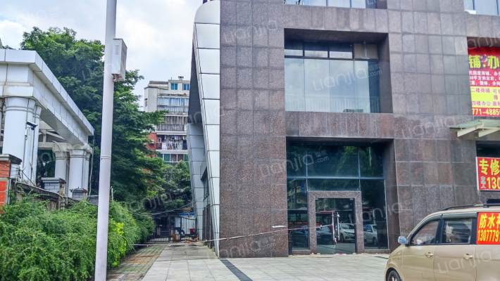 天路现代国度外景图