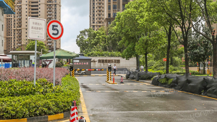 雅居乐花园外景图