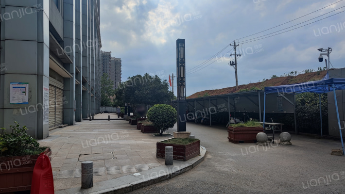 金典御水天城外景图