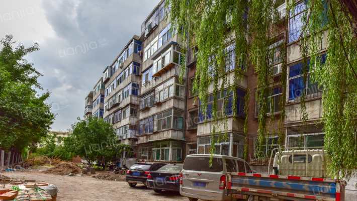 乾泽苑小区一期外景图