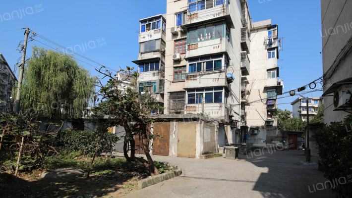 昌安东村外景图