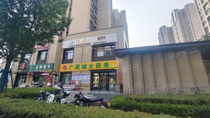 龙湖春江紫宸外景图