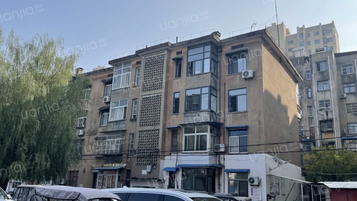 面粉厂家属院外景图