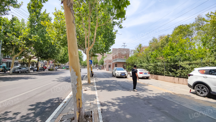 山东法官培训学院警卫室宿舍外景图