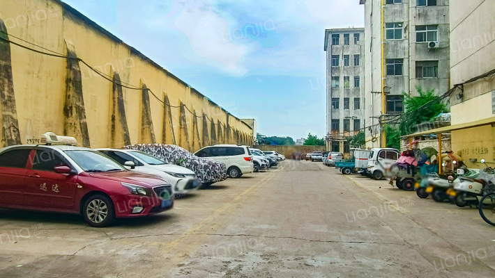 昊华骏化集团家属院外景图