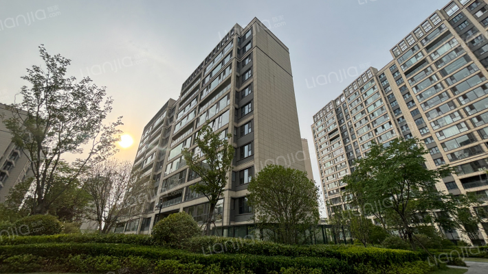 依云兰庭外景图