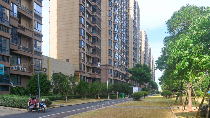 中国铁建青秀城外景图