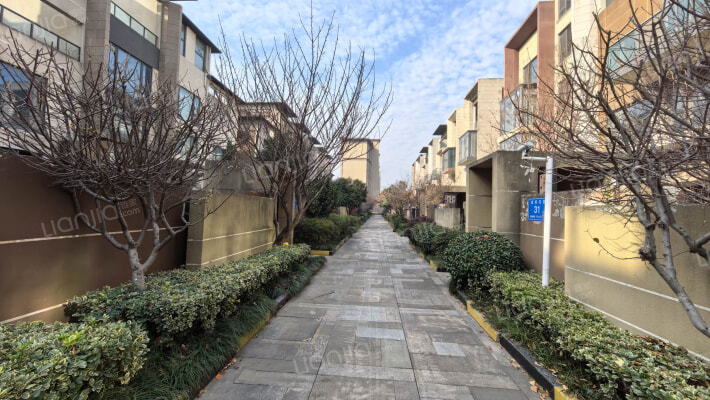 首府花园外景图