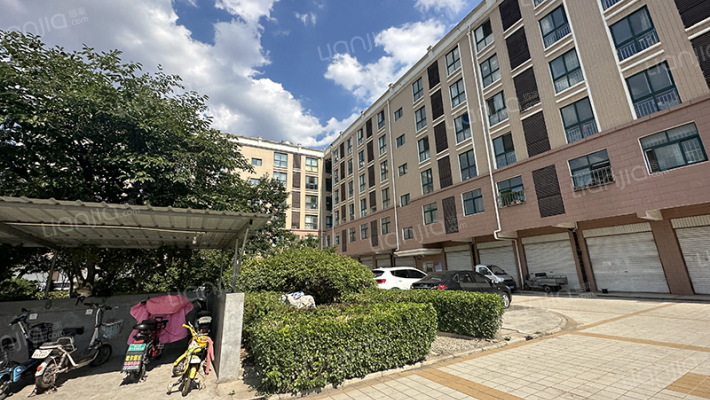 禾翔阳光小区外景图