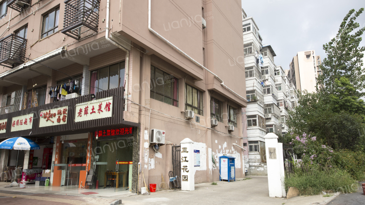 三江小区外景图