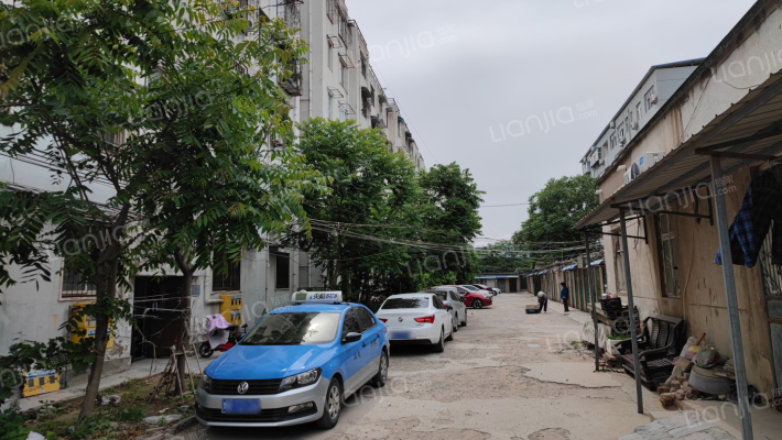 西兴隆街34号电影公司楼外景图