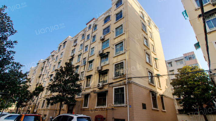 电业局住宅楼外景图