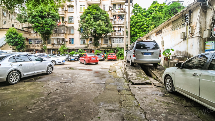 思贤路9号小区外景图