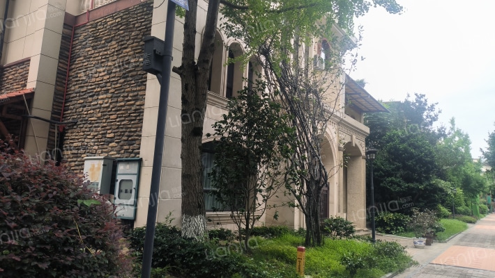 紫坪福园外景图