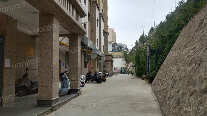 华泰雅园外景图