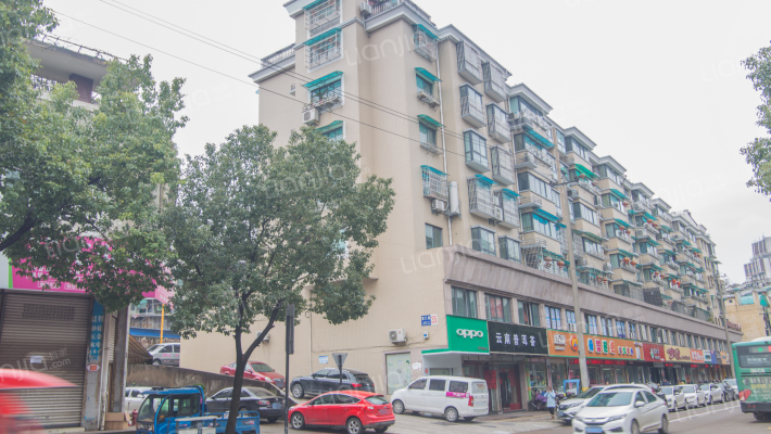 聚仁路34号住宅楼外景图