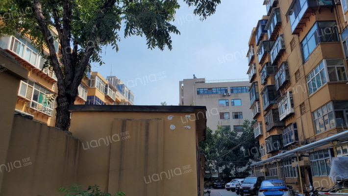 华新路56号院外景图