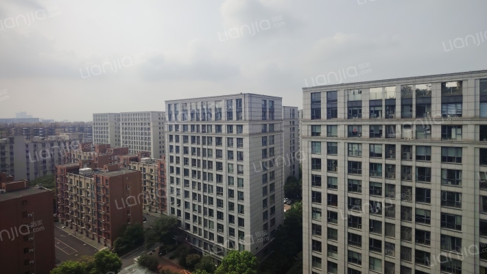 西典公寓外景图