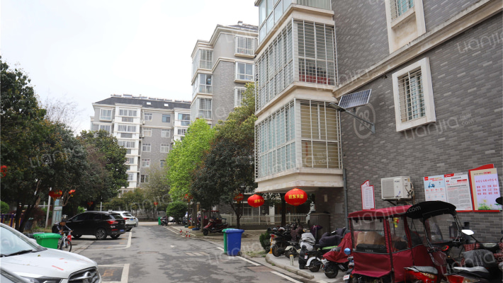 阳光花园外景图