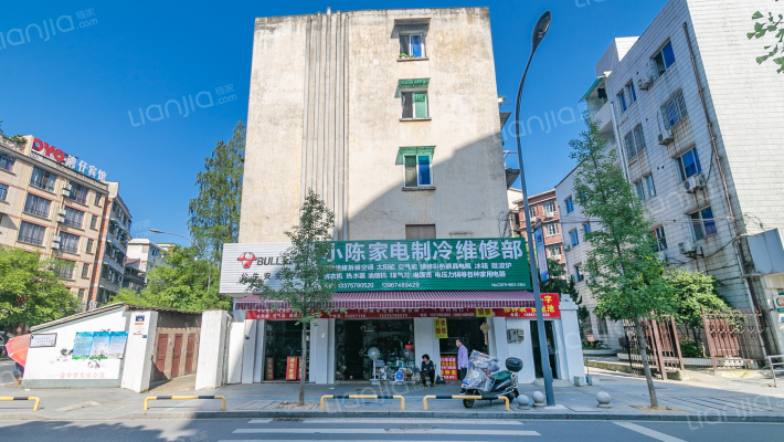 芙峰街185号外景图