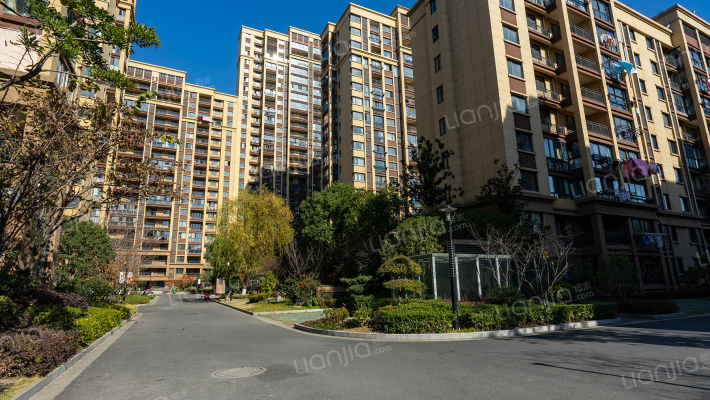 东方丽景外景图