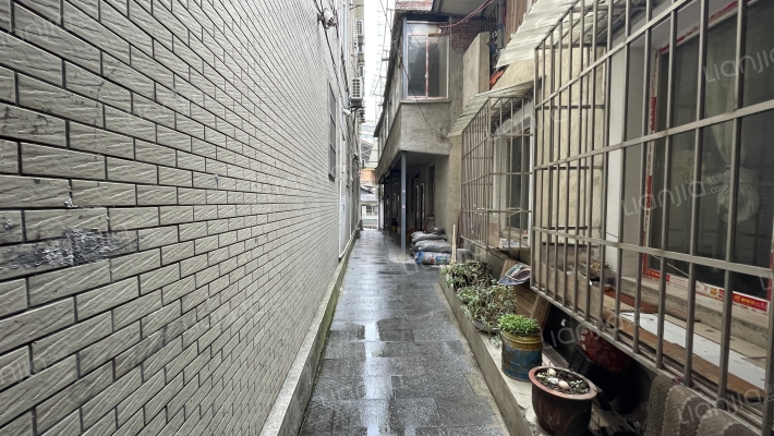 市东巷76号外景图