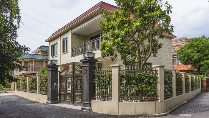 丰越别墅外景图