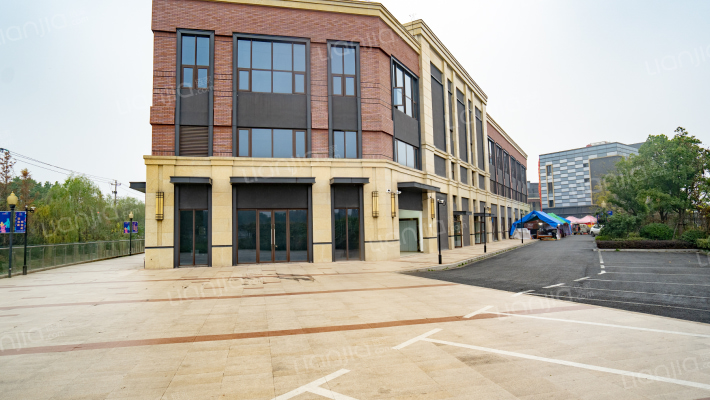 望府佰悦城外景图