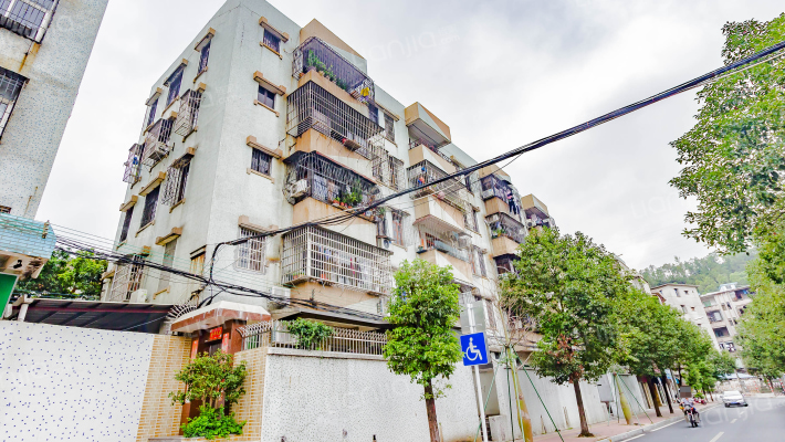 飞龙三区外景图