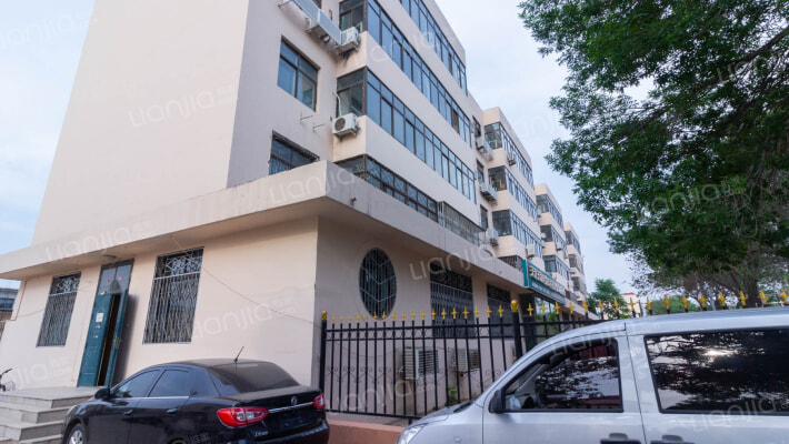 供电局楼外景图