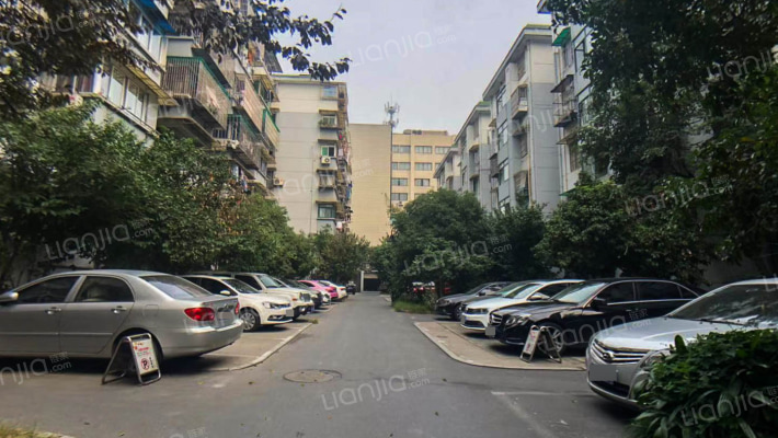 三塘南村外景图