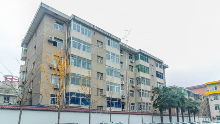 电子城信用联社家属院外景图