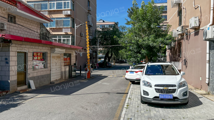 海关西园东区外景图