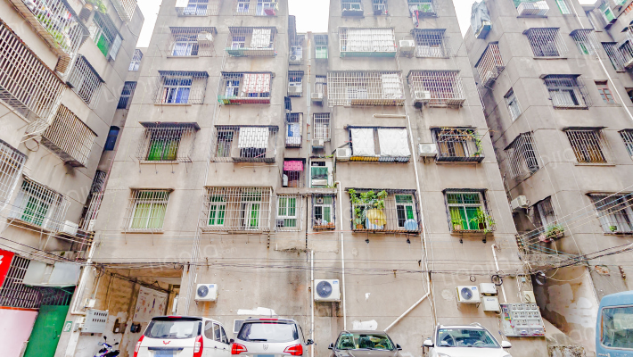 井湾路住宅外景图