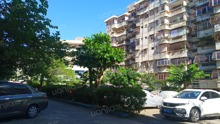 银苑新村外景图