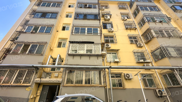 向阳路68号院外景图