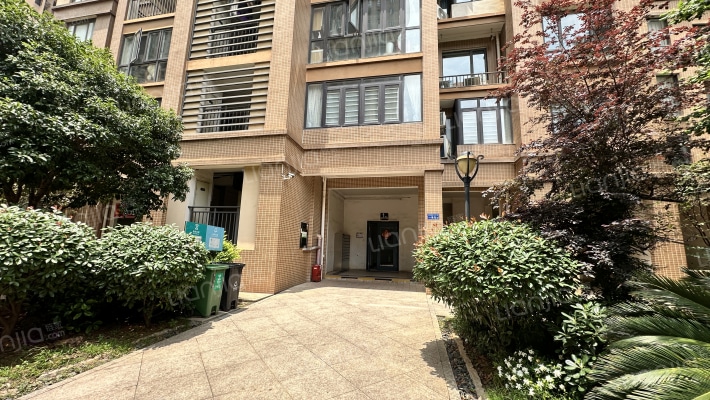 湘诚德峰小区B区外景图