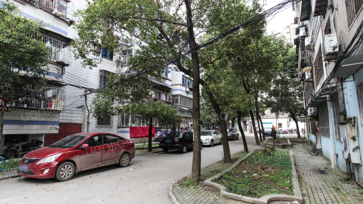 葛店开发区宿舍外景图