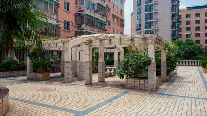 静安四季公寓外景图