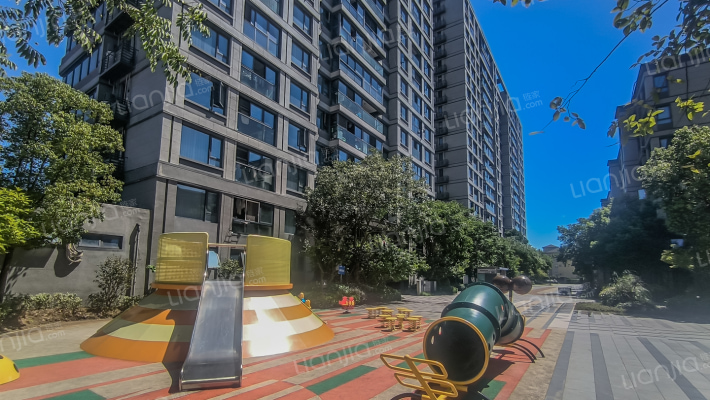 镜鉴未来府外景图