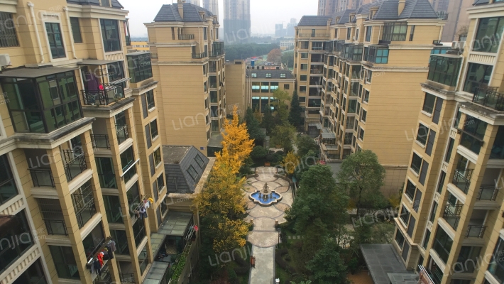 春秋嘉境外景图