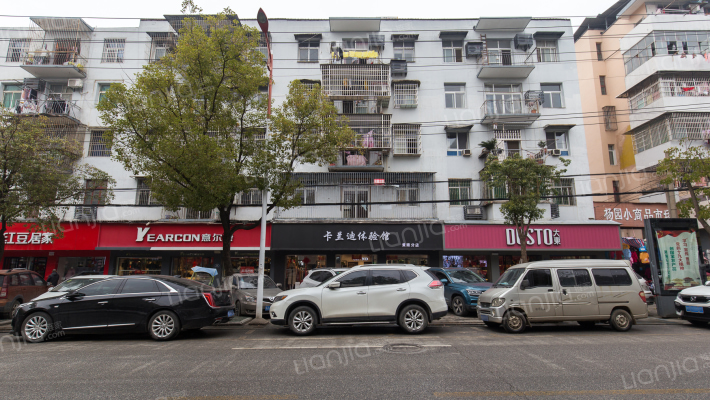 杨园小商品市场外景图