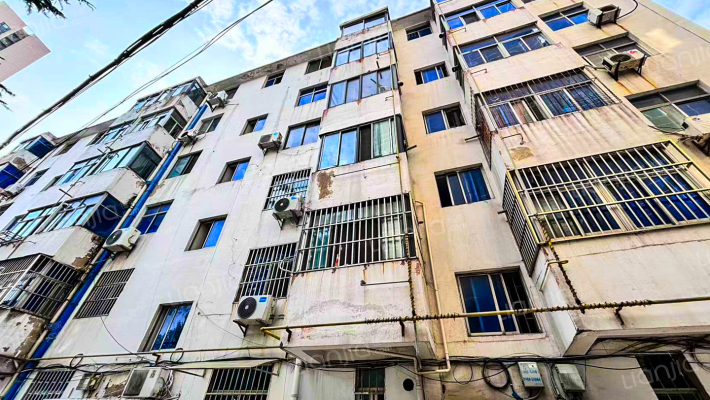 清中宿舍外景图